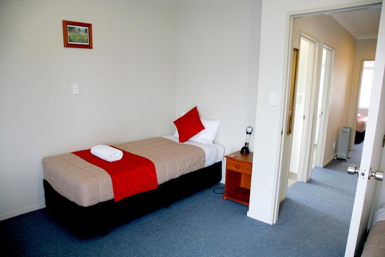 Touchwood Motor Lodge Pukekohe Eksteriør billede