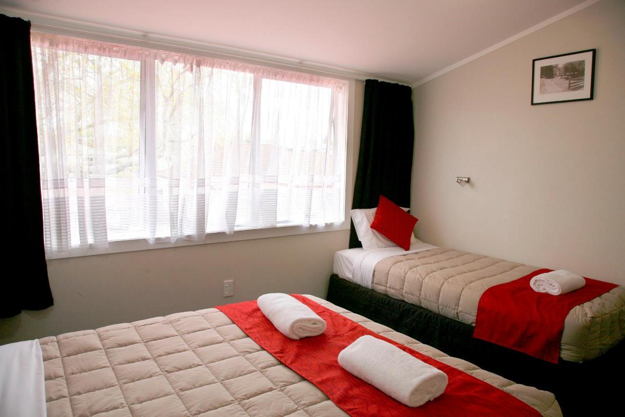 Touchwood Motor Lodge Pukekohe Eksteriør billede